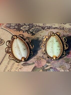 Vintage Copper Colored Earrings